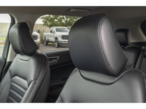 Used 2022 Ford Edge SEL w/ Convenience Package AWD/4WD image 17