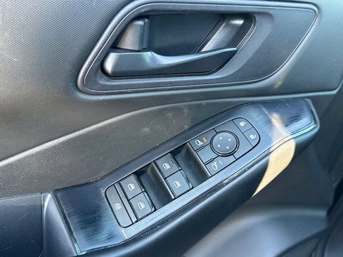 Used 2024 Nissan Rogue S FWD image 22