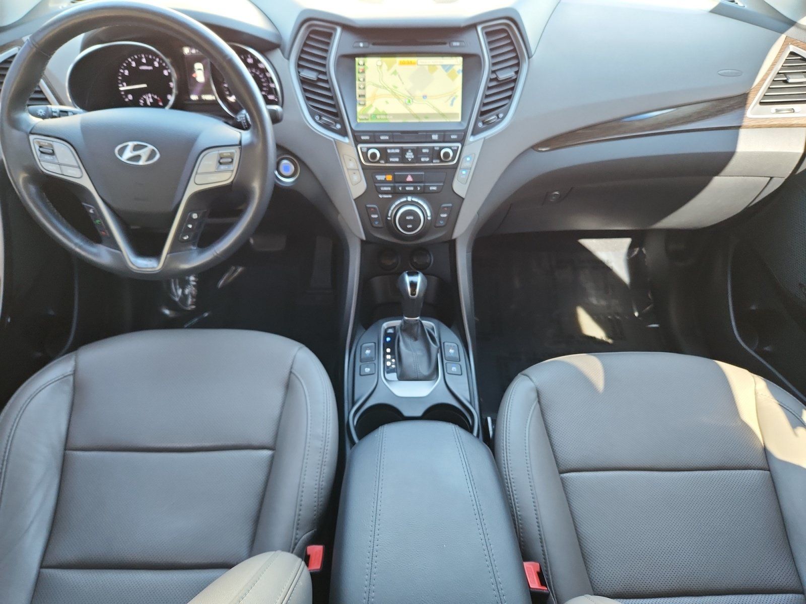 Used 2017 Hyundai Santa Fe Sport w/ 2.4L Tech Package 04 AWD/4WD image 19