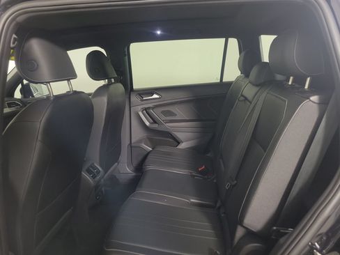 Used 2024 Volkswagen Tiguan SE R-Line FWD image 16