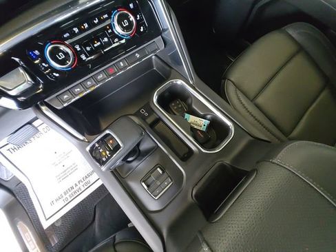 Used 2026 GMC Sierra 1500 Denali w/ Denali Reserve Package AWD/4WD image 18