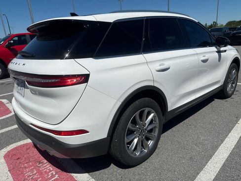 Used 2022 Lincoln Corsair FWD w/ Premium Package image 3