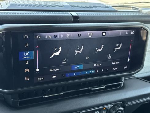 Used 2024 Jeep Wrangler Sahara image 12