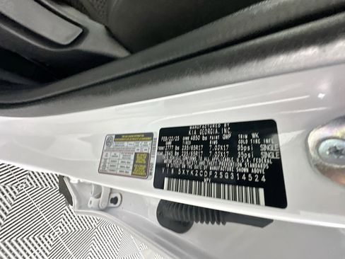 Used 2025 Kia Sportage LX image 12