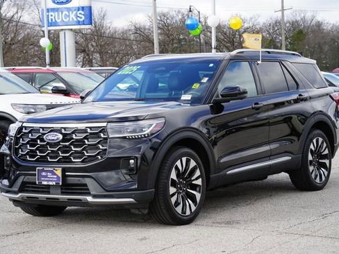 Certified 2025 Ford Explorer Platinum w/ LUX Leather Package AWD/4WD image 3