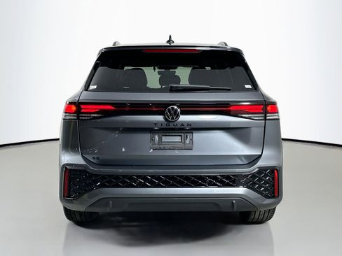 New 2026 Volkswagen Tiguan SE R-Line image 6