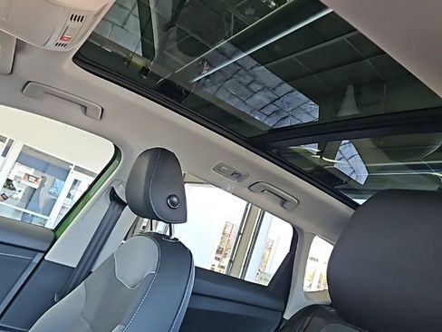 New 2026 Volkswagen Taos SE image 28