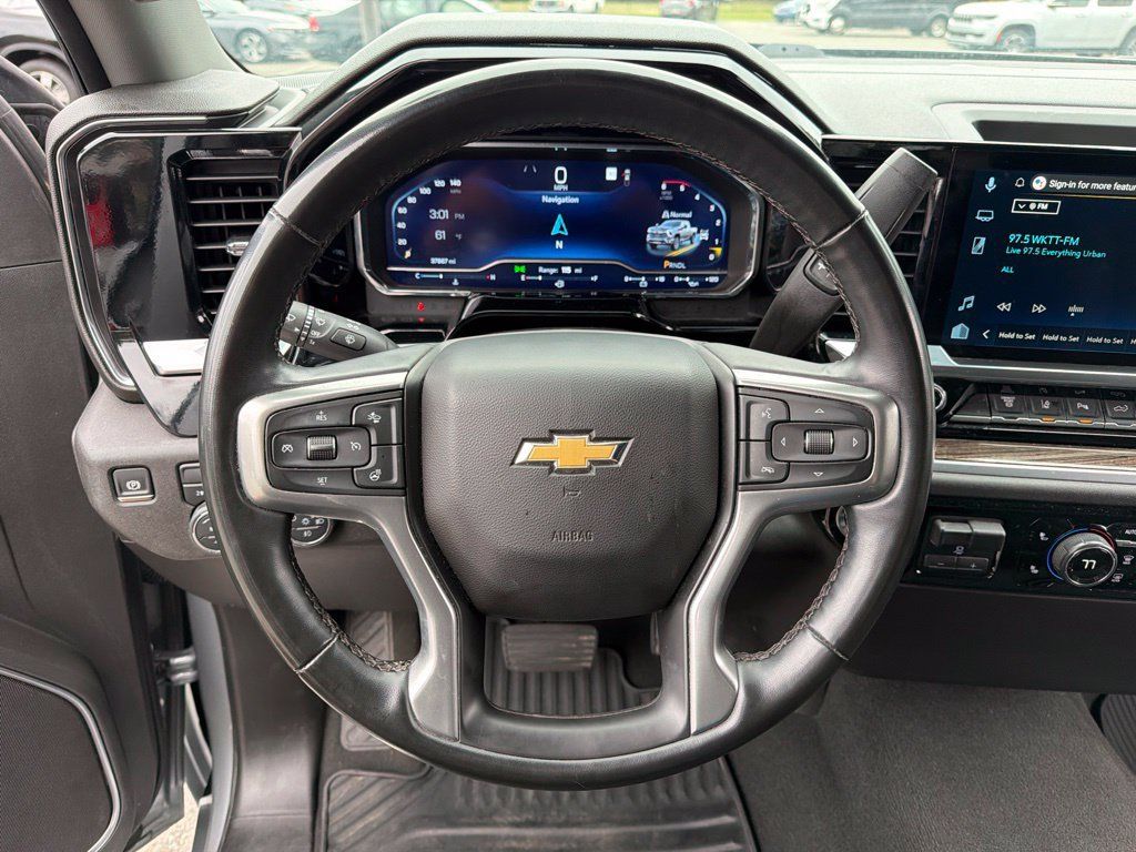 Used 2025 Chevrolet Silverado 3500 LT w/ Safety Package AWD/4WD image 14
