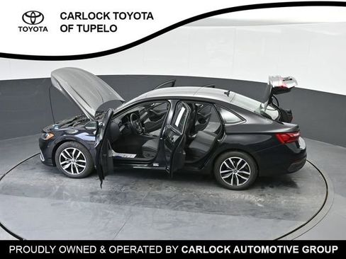 Used 2025 Volkswagen Jetta SE w/ Sunroof Package image 50