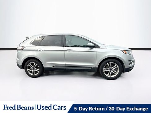 Used 2018 Ford Edge Titanium AWD/4WD image 12