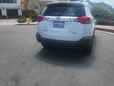 Used 2014 Toyota RAV4 Limited w/ Technology Package AWD/4WD image 5