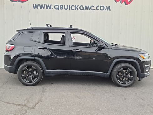 Used 2019 Jeep Compass Latitude w/ Popular Equipment Group FWD image 8