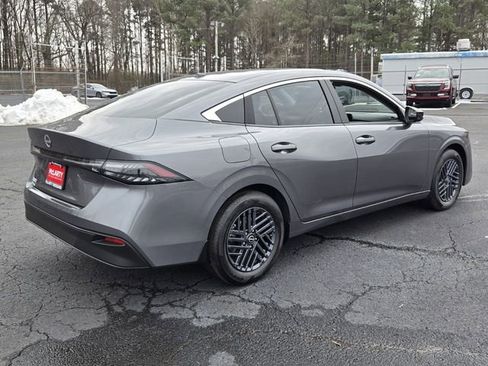 New 2026 Nissan Sentra SV w/ SV Convenience Package FWD image 3