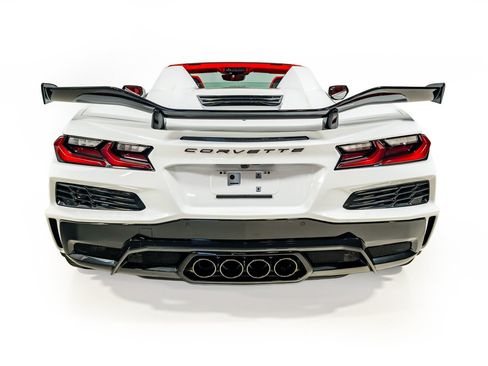 Used 2025 Chevrolet Corvette Z06 w/ Stealth Interior Trim Package RWD image 18
