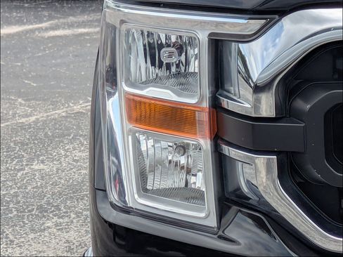 Used 2021 Ford F150 XLT AWD/4WD image 10