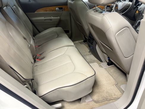 Used 2013 Lincoln MKX FWD image 13