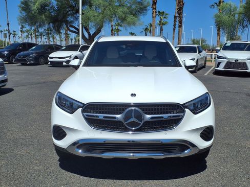 Used 2024 Mercedes-Benz GLC 300 image 2