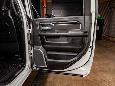 Used 2020 RAM 2500 Laramie image 38