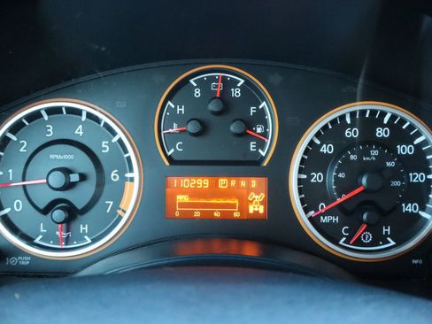 Used 2015 Nissan Armada SV image 35