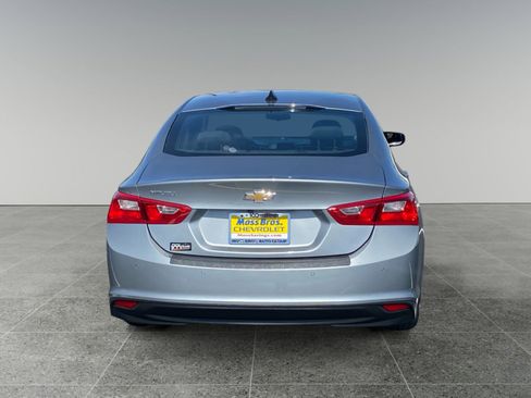 Used 2025 Chevrolet Malibu LS FWD image 4