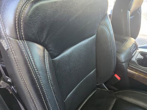 Used 2019 Chevrolet Tahoe LS AWD/4WD image 35