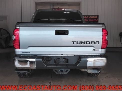 Used 2020 Toyota Tundra SR5 w/ SR5 Leather Package AWD/4WD image 8
