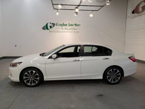 Used 2015 Honda Accord Sport image 3