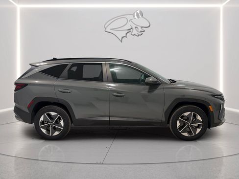 Certified 2025 Hyundai Tucson SEL AWD/4WD image 6
