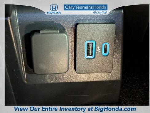 Used 2022 Ford Explorer Platinum w/ Technology Package image 26