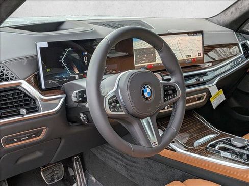 New 2026 BMW X7 xDrive40i w/ M Sport Package image 3