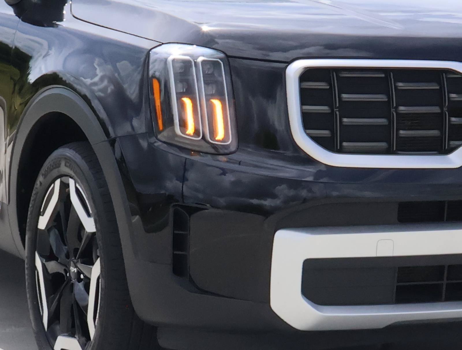 Used 2024 Kia Telluride S w/ S Sunroof Package FWD image 7