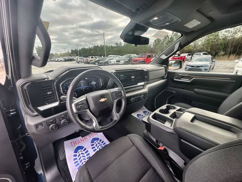 Used 2023 Chevrolet Silverado 1500 LT image 10