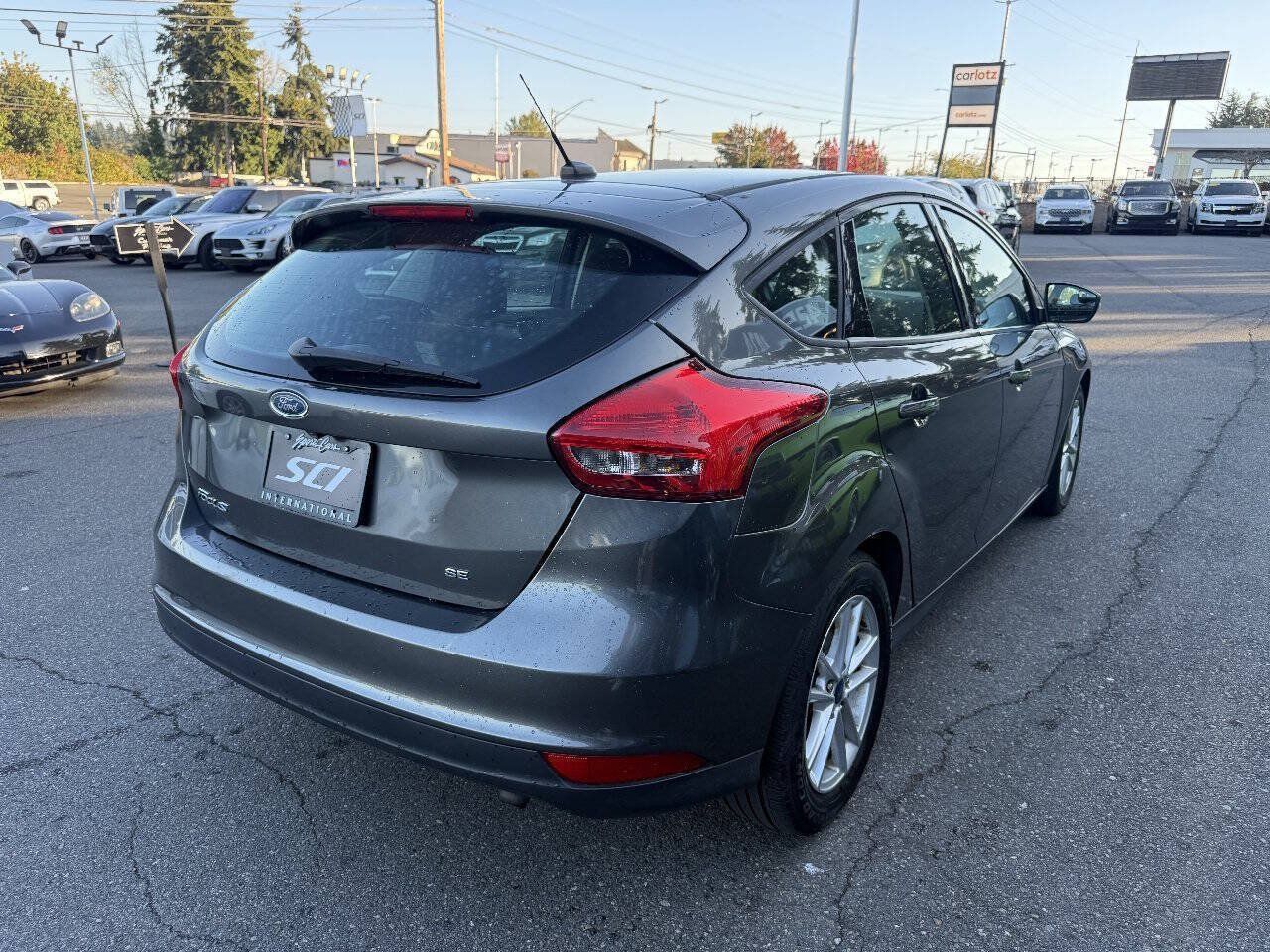 Used 2016 Ford Focus SE FWD image 5