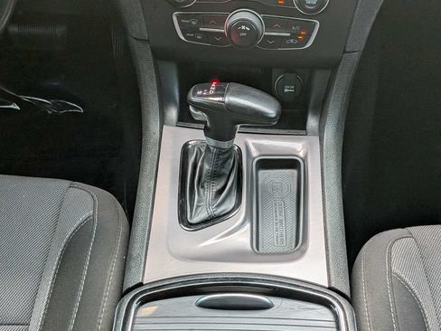 Used 2022 Dodge Charger SXT w/ Blacktop Package RWD image 17