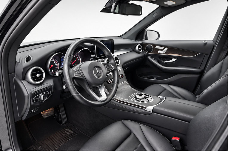 Used 2018 Mercedes-Benz GLC 300 4MATIC image 9