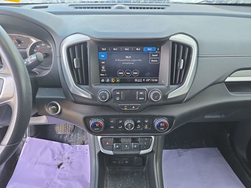 Used 2022 GMC Terrain SLE w/ Driver Convenience Package image 13