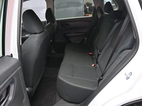 Used 2024 Nissan Rogue S AWD/4WD image 13
