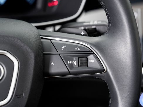 Used 2024 Audi Q3 2.0T Premium w/ Convenience Package image 13