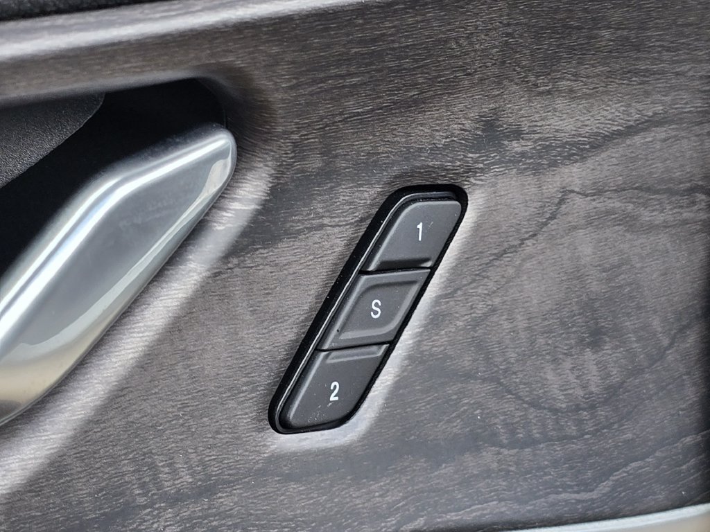 Used 2025 Jeep Grand Cherokee Limited RWD image 30
