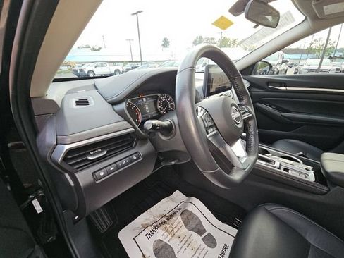 Used 2024 Nissan Altima 2.5 SL AWD/4WD image 12