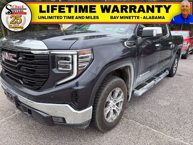 Used 2025 GMC Sierra 1500 SLT AWD/4WD image 1