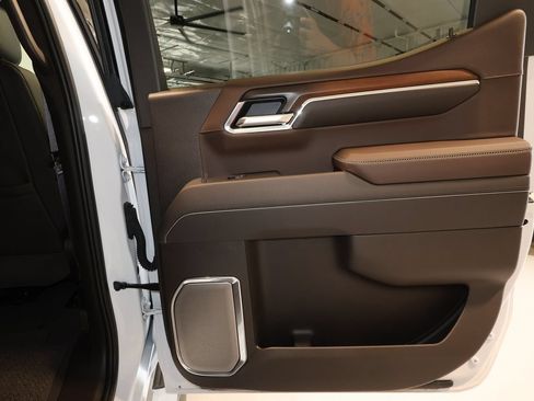 Certified 2025 GMC Sierra 1500 Denali AWD/4WD image 21