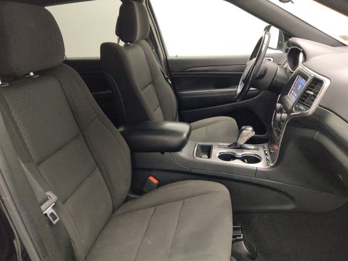 Used 2020 Jeep Grand Cherokee Laredo image 21