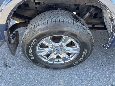 Used 2015 Ford F150 Lariat w/ Equipment Group 502A Luxury AWD/4WD image 9