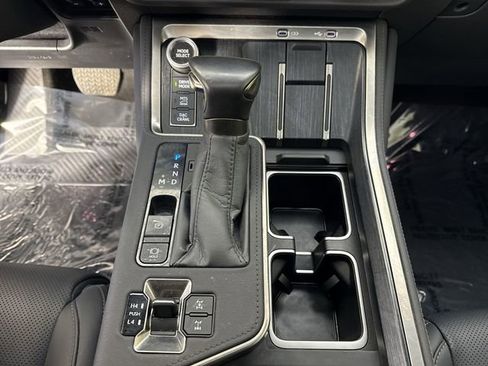 Used 2025 Lexus GX 550 AWD/4WD image 20