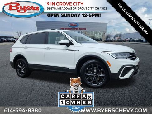 Used 2022 Volkswagen Tiguan SE w/ Panoramic Sunroof Package AWD/4WD image 1