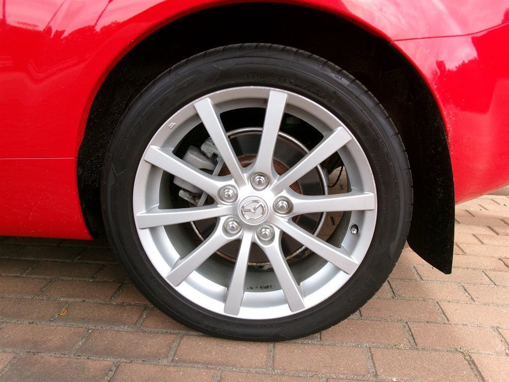 Used 2006 MAZDA MX-5 Miata Sport RWD image 29