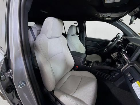 New 2026 Toyota 4Runner SR5 AWD/4WD image 24