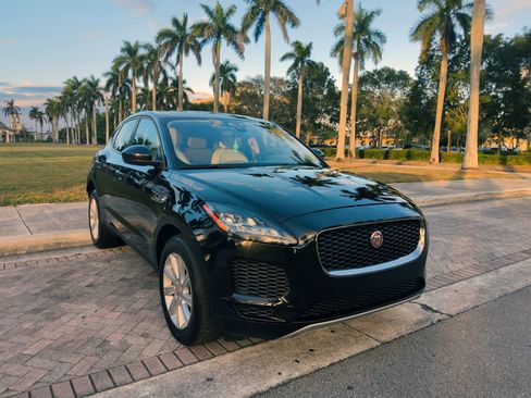 Used 2018 Jaguar E-PACE S image 1