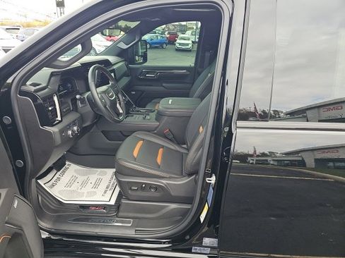 Used 2025 GMC Sierra 2500 AT4 w/ AT4 Premium Plus Package image 16